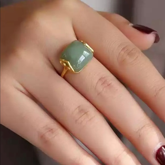 Jewelry - Jade ring